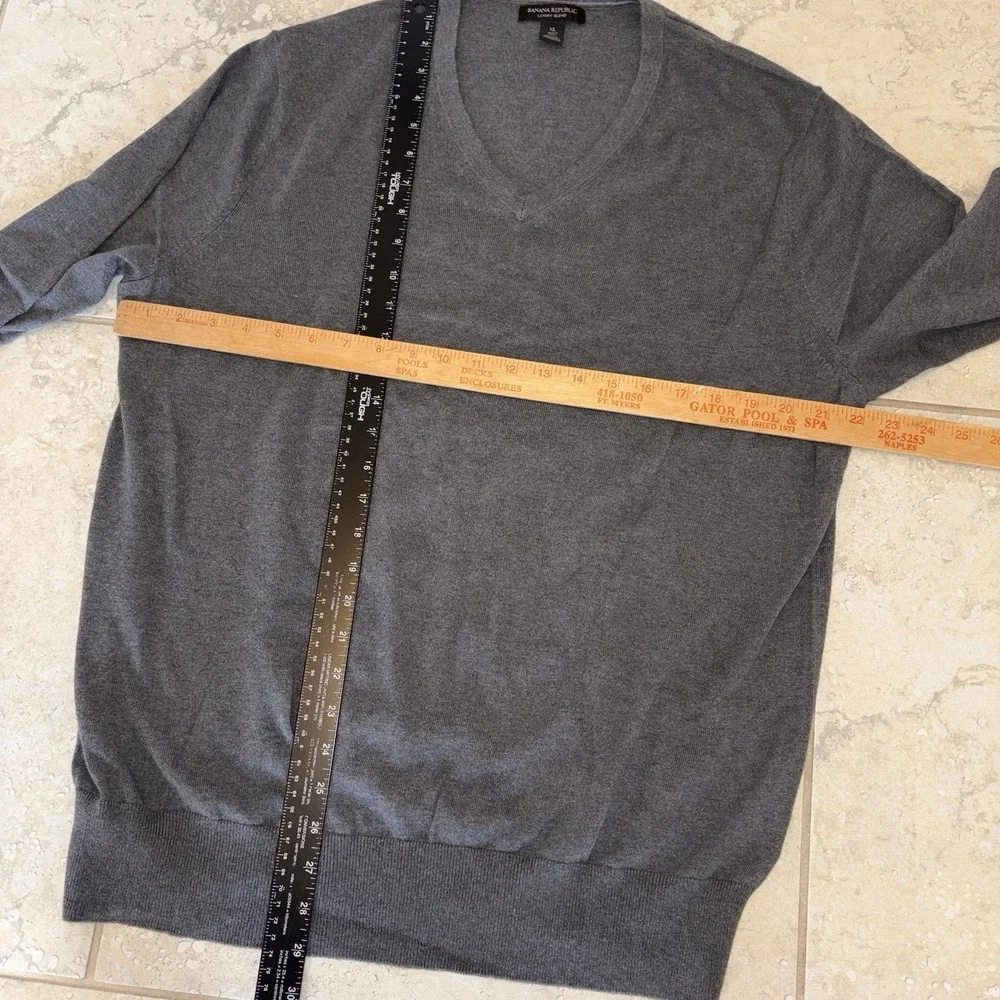 Banana Republic Sweater Mens XL Cashmere Silk Blend Gray Grey Pullover